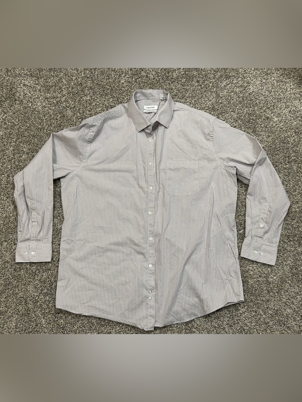 Calvin Klein Men’s Plaid Button-Up Dress Shirt. XL
